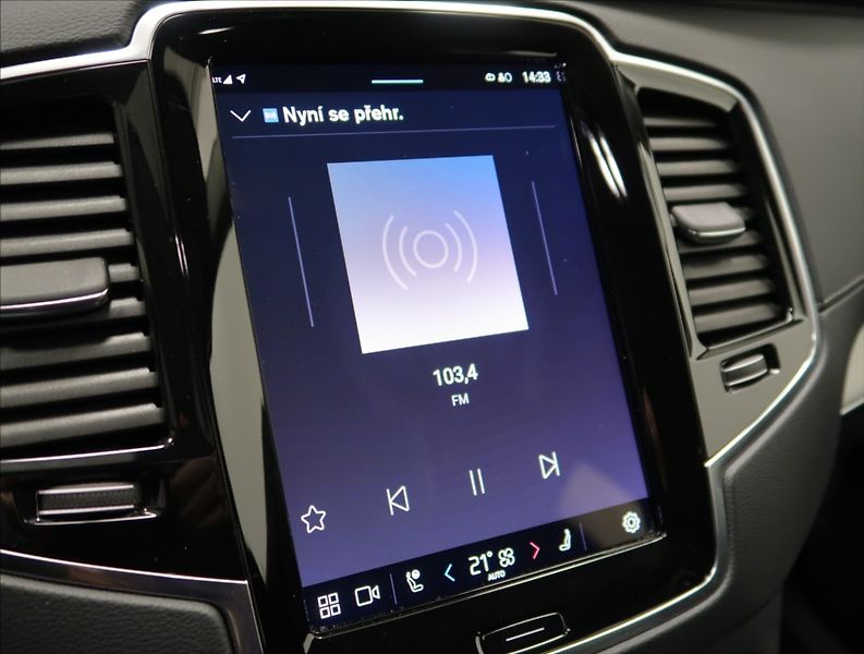 Volvo XC90 2,0 B5 AWD AUT Plus Bright - fotka 28 z 38