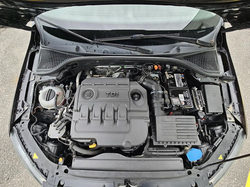 Škoda Octavia (2013) 3 2.0TDI 4x4 AMBIENTE - fotka 22 z 22