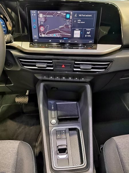 Ford Tourneo Connect (2024) 1,5 EcoBoost 110 kW/150 koní, - fotka 23 z 23