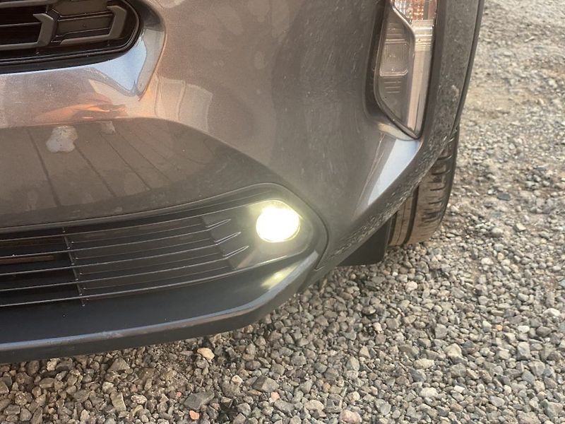 Toyota Yaris Cross 1.5HEV, ČR, ComTech, záruka - fotka 9 z 17