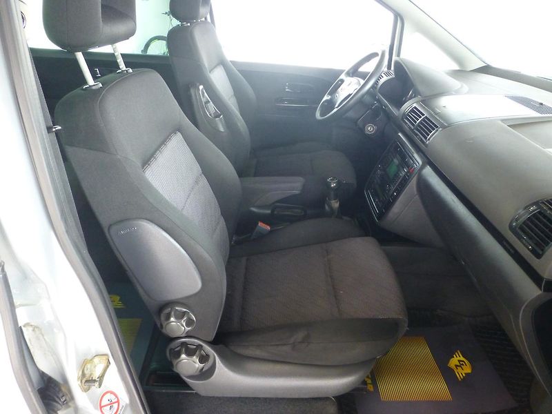 Seat Alhambra (2004) 1,9TDI*XENON*VYHŘ.S*TAŽNÉ*7MÍS - fotka 18 z 25