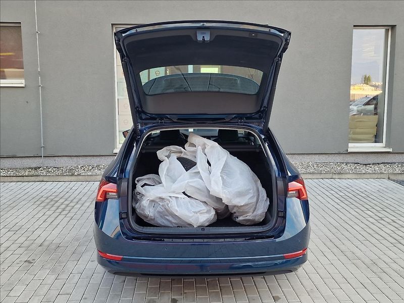 Škoda Octavia 2.0TDI 110kW Style Combi,1Maj - fotka 40 z 50
