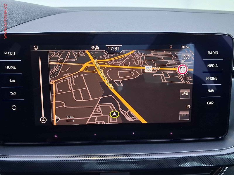 Škoda Kamiq (2020) 1.5 TSI, DSG, LED - fotka 18 z 21