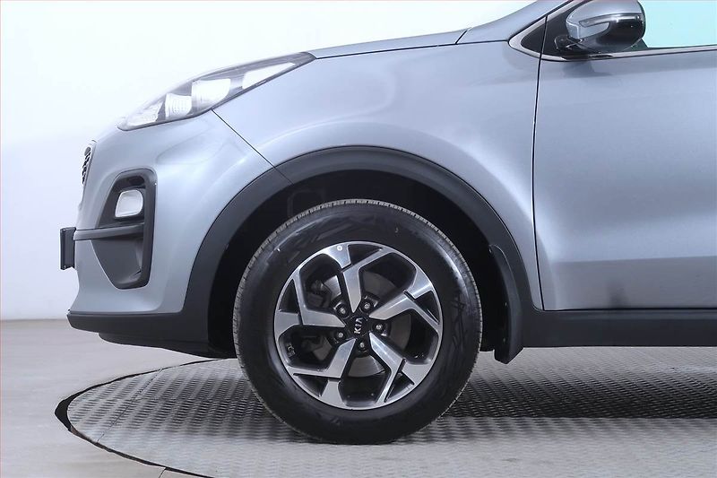 Kia Sportage (2019) Gold 1.6 GDI, Serv.kniha, Navi - fotka 14 z 21