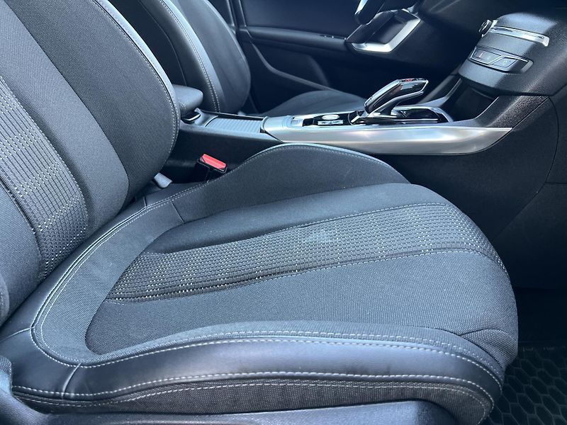 Peugeot 308 1.5HDi KLIMA KAMERA NAVI ALU - fotka 35 z 44