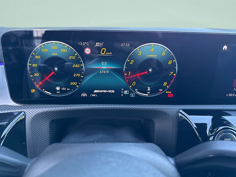 Mercedes-Benz CLA 45 S 4MATIC+ - fotka 10 z 27