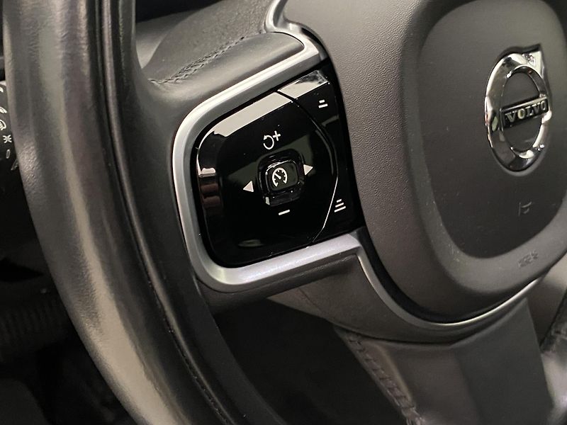 Volvo V90 B4 MOMENTUM AUT - fotka 20 z 46