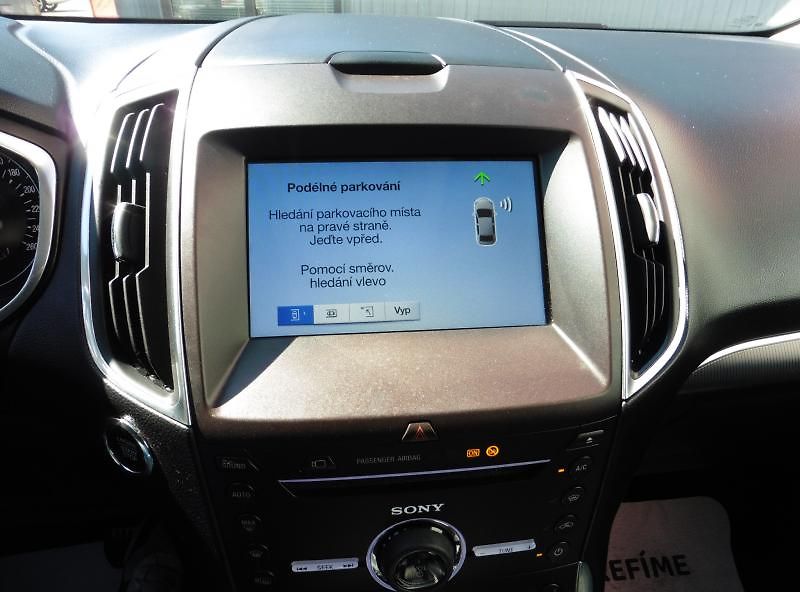 Ford Galaxy 2.0 TDCi Titanium Navi 7.míst - fotka 17 z 24