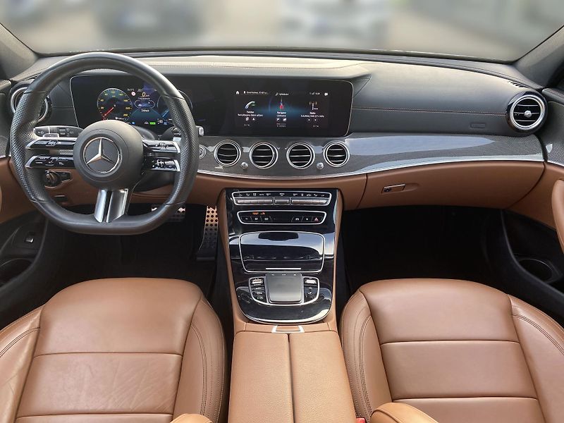 Mercedes-Benz Třídy E E 300d 4M AMG - fotka 9 z 28