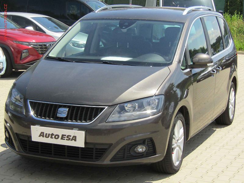 Seat Alhambra (2014) 2.0TDi, Navigace - fotka 3 z 22