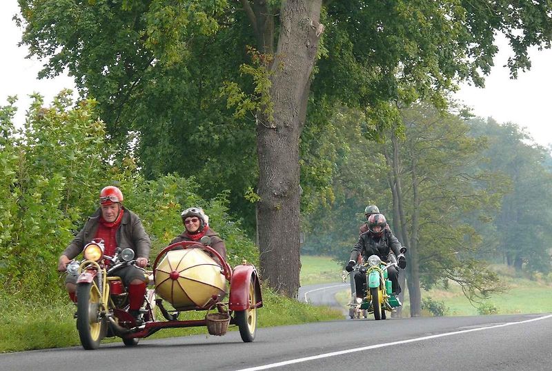 Václav Slovák za řídítky legendárního motocyklu Böhmerland