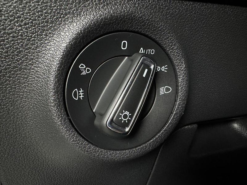 Škoda Karoq 2,0 TDi  DSG 4x4 Style Virtual - fotka 24 z 44