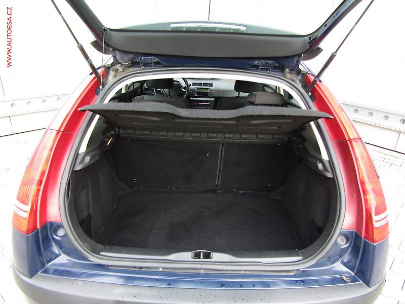 Citroën C4 (2007) 1.4i 16V, ČR, servis.kniha - fotka 7 z 17
