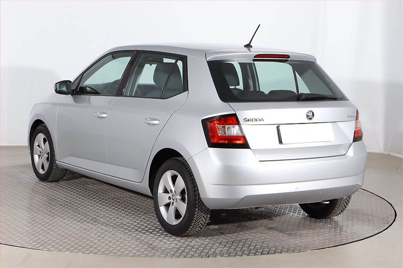 Škoda Fabia (2016) Ambition 1.2 TSI, Serv.kniha - fotka 4 z 19