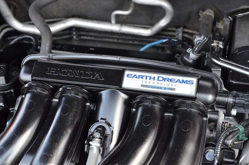 Honda HR-V (2017) 1.5 i-VTEC 96kW/Comfort 1.MAJ. - fotka 9 z 36