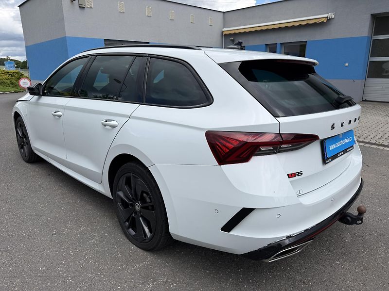 Škoda Octavia Kombi RS HYBRID 180kW aut.  - fotka 6 z 23