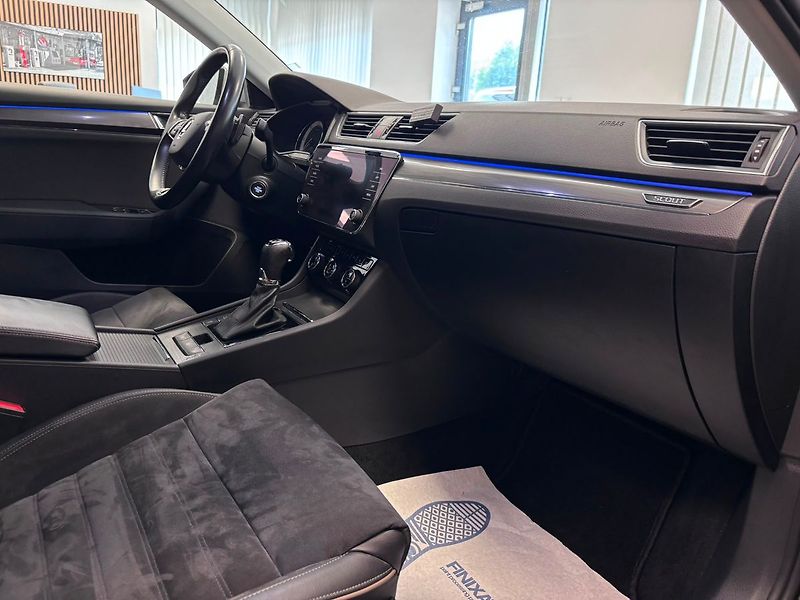 Škoda Superb Scout 4X4 2.0 TDI 147kw - fotka 30 z 32