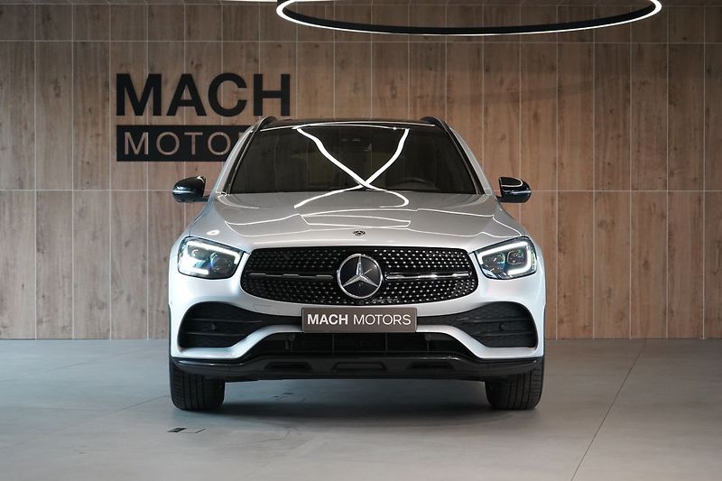 Mercedes-Benz GLC 300d 4M AMG, Nezávislé, Tažné - fotka 3 z 48