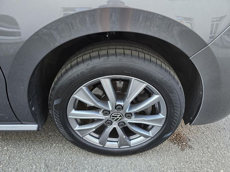 Volkswagen Multivan T7 150kW LIFE LONG DSG WEBASTO - fotka 47 z 49