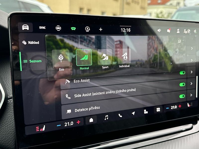 Škoda Octavia Sportline 1,5 TSI 110kW DSG - fotka 21 z 24