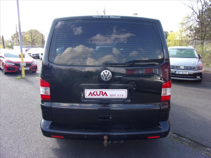 Volkswagen Multivan 2,5 TDI Comfortline 4x4 - fotka 4 z 27