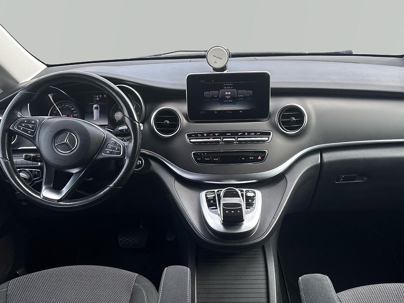 Mercedes-Benz Třídy V (2018)  V-Class 250d L 4MATIC - fotka 5 z 32