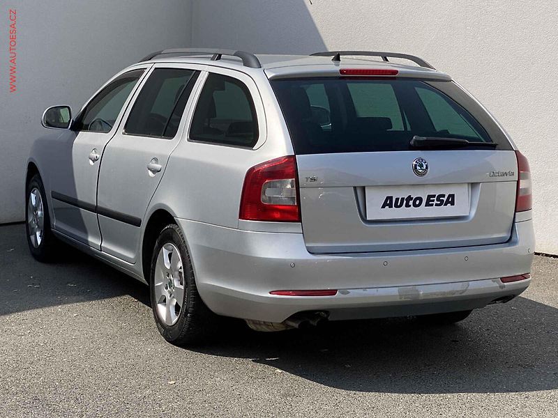 Škoda Octavia (2009) 1.4 TSI, AC, temp - fotka 6 z 16