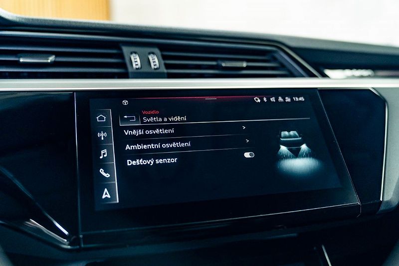 Audi e-tron 55 300kW Matrix Tažné ZÁRUKA - fotka 28 z 37