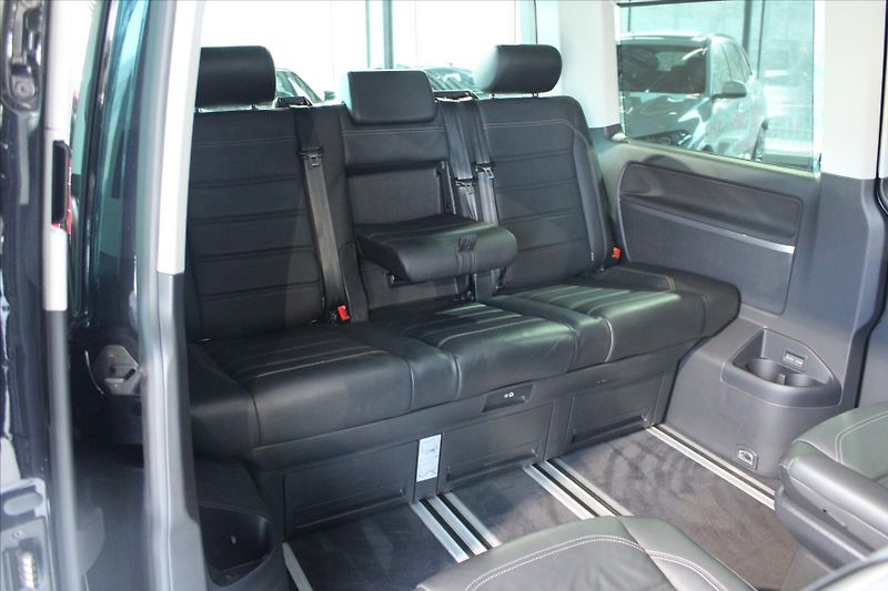 Volkswagen Multivan T6.1 TDi DSG 4Motion DCC/ACC/T - fotka 25 z 30