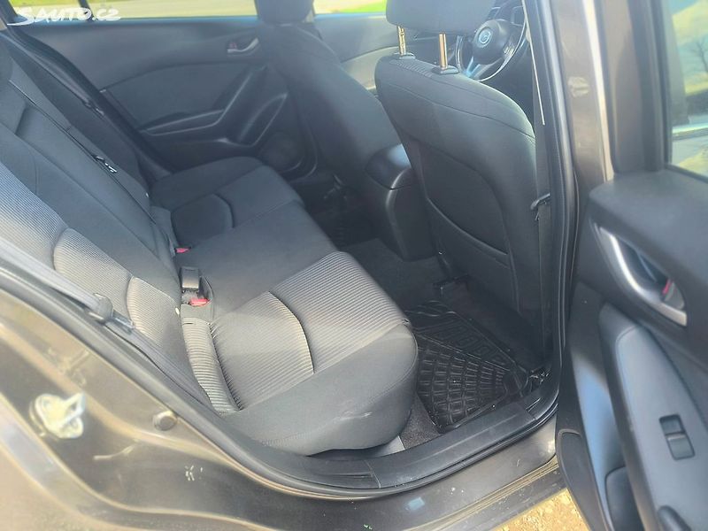 Mazda 3 2,0i,KRÁSNÁ,70KM,SERVISKA,1MAJ - fotka 8 z 25