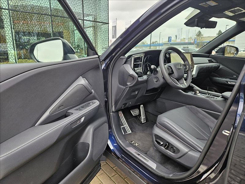Lexus TX 500h (2025) 2,4 F SPORT Performance 3 - fotka 15 z 27