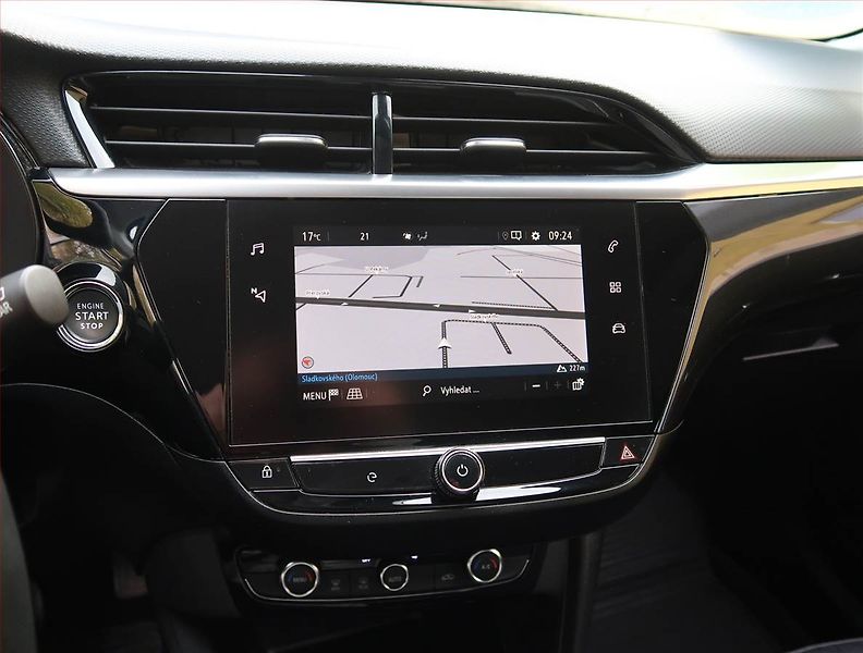 Opel Corsa (2023) Elegance 50 kWh, SoH 100% - fotka 17 z 26