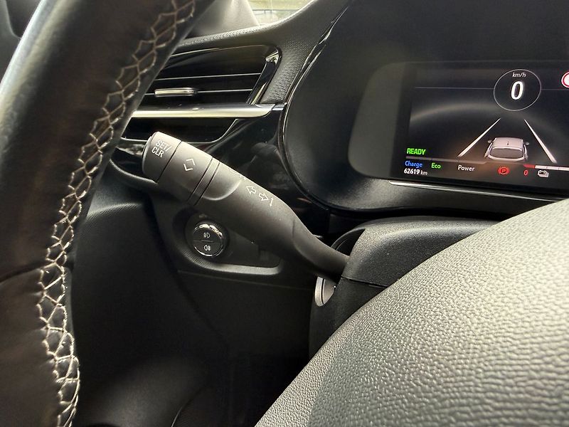 Opel Corsa Ultimate 50kWh REZERVACE - fotka 28 z 36