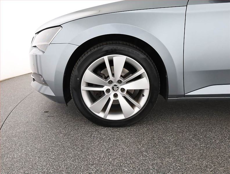 Škoda Superb (2017) Style 2.0 TDI, Automat, Kůže - fotka 19 z 19