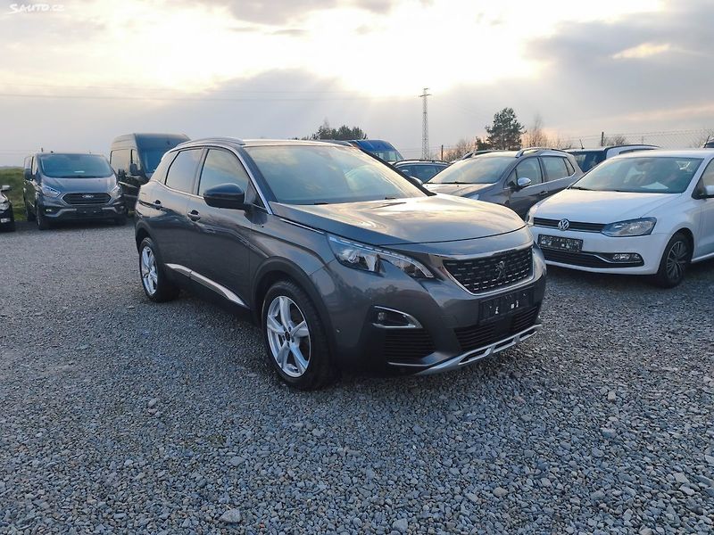 Peugeot 3008 (2019) - fotka 1 z 41