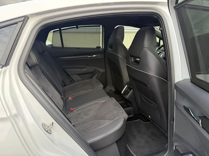 Škoda Enyaq Coupe SportLine 85 210kw SoH: - fotka 24 z 28