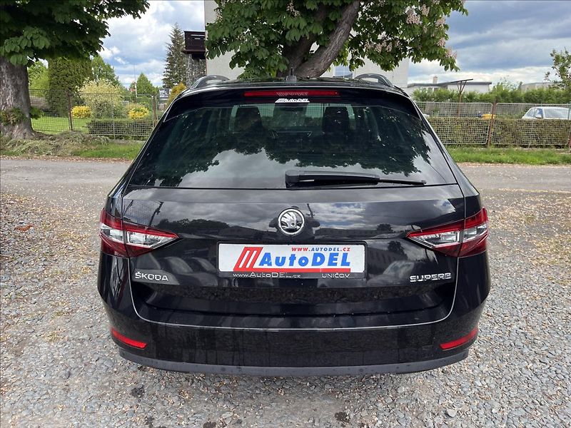 Škoda Superb 2,0 TDi DSG  NAVI BIXEN ACC AL - fotka 5 z 50
