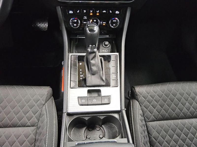 Škoda Superb 1.5TSI Ambition Paměť Carplay - fotka 8 z 9