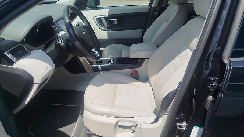 Land Rover Discovery Sport (2018) 2.0 TD4  SPORT  KOUPENO CZ - fotka 7 z 46