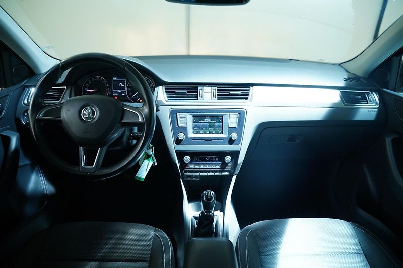 Škoda Rapid - fotka 5 z 25