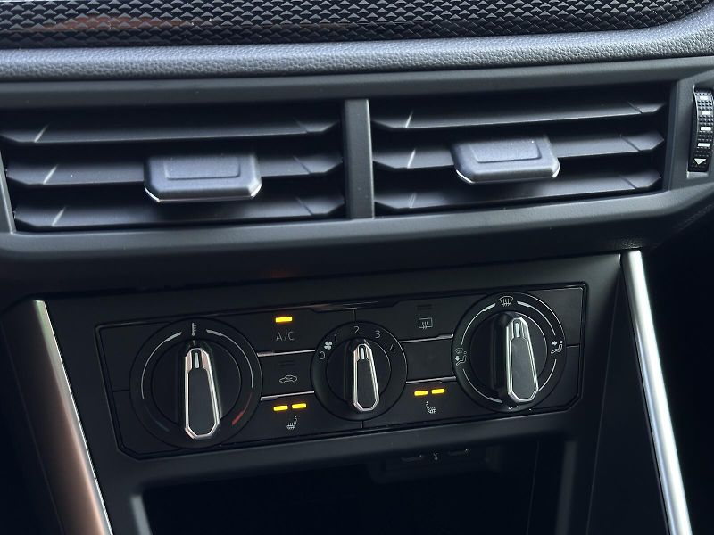 Volkswagen Taigo 1.0TSi 95PS App-Connect VÝHŘEV - fotka 20 z 37