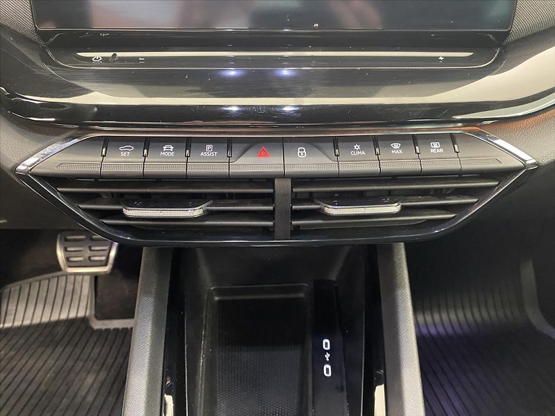 Škoda Octavia 2,0 TDI 110kW DSG SportLine - fotka 15 z 27
