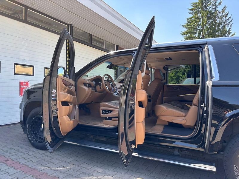 Cadillac Escalade (2017) ESV PLATINUM - fotka 5 z 6