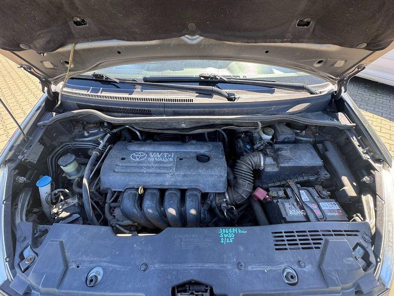 Toyota Corolla Verso (2005) AUTOMAT 1,8i VVT-i 95 KW ČR - fotka 33 z 36