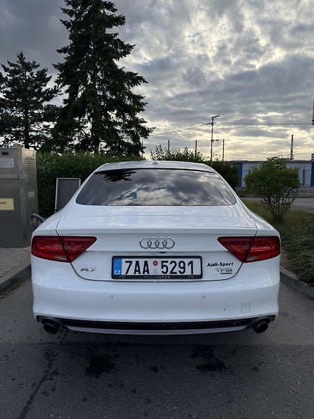 Audi A7 (2012) Max výbava, S-line,Nová STK - fotka 15 z 26