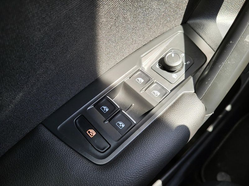 Volkswagen Tiguan Allspace 1.5 TSI EVO 110kW DSG ELEGANCE - fotka 23 z 48