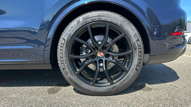Porsche Cayenne (2026) E-Hybrid Coupé - fotka 10 z 30