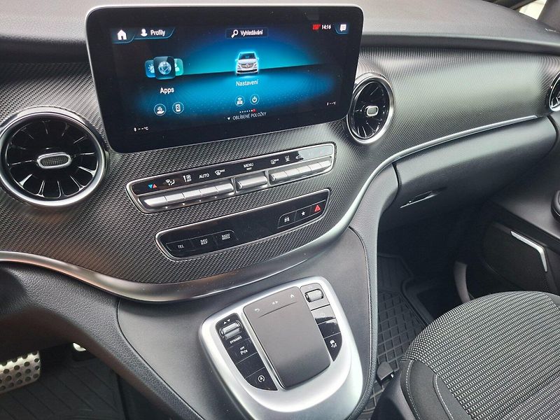 Mercedes-Benz Třídy V (2020) V 300d 176kW 4MATIC -1.MAJITEL - fotka 15 z 29