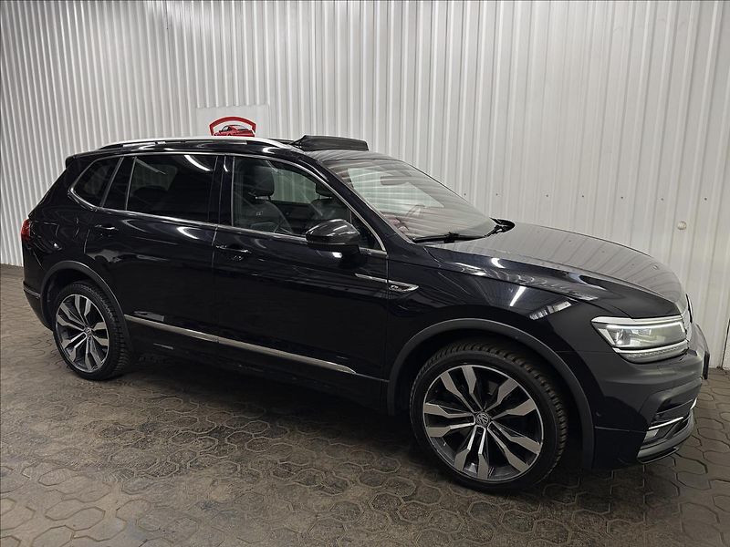 Volkswagen Tiguan Allspace 2.0TSI 140kW 4M FULL R-LINE - fotka 11 z 50