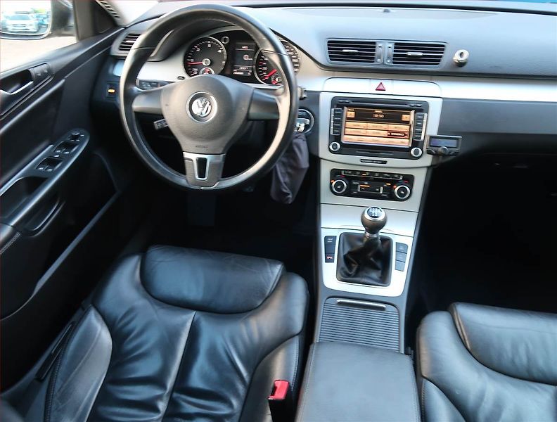 Volkswagen Passat (2010) Highline 1.6 TDI, Eko.zaplacen - fotka 7 z 13